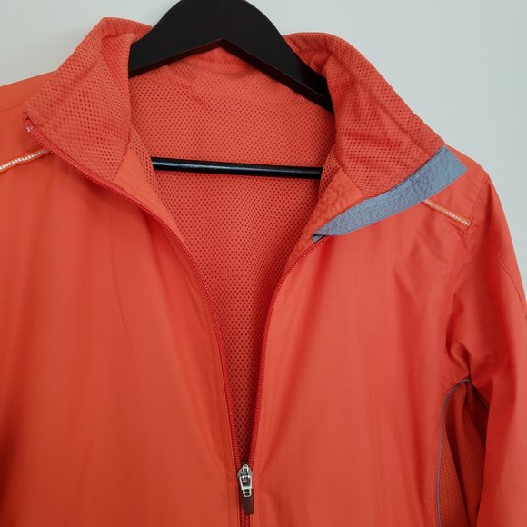 Uniqlo Lightweight Windbreaker - Picture 4 of 12